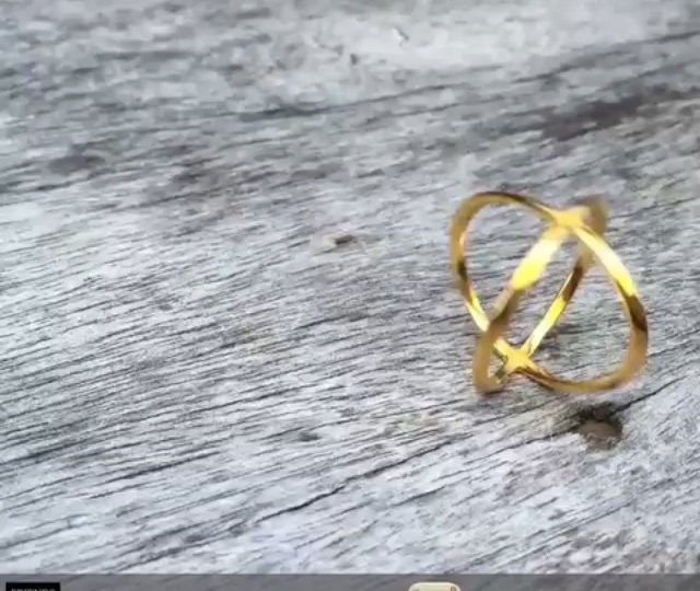 Love this little video shot by @friendsofweho.  So happy to be a part of their gala auction.  #publicshoolrules #charity #auction #xring #14kgold #weho #alexisjewelry