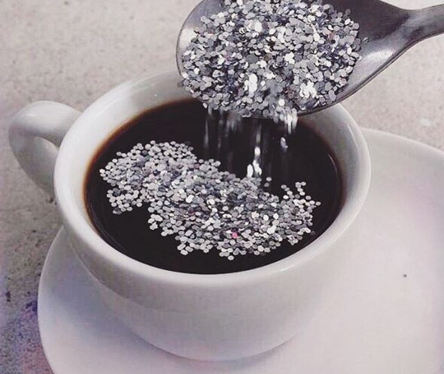 Kickstarting our week off right ️ #caffine #coffee #monday #mondaze #butfirstcoffee #glitter #sparkle #alexisjewelry #finejewelry #jewels #jewelry #madeinla #losangeles REGRAM from @flashtattoos